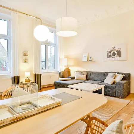 Apartments Am Bahnhof Stralsund Extérieur photo