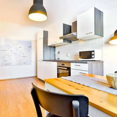 Apartments Am Bahnhof Stralsund Extérieur photo