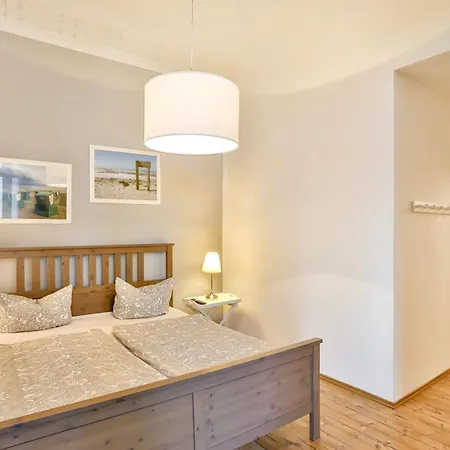Apartments Am Bahnhof Stralsund Room photo