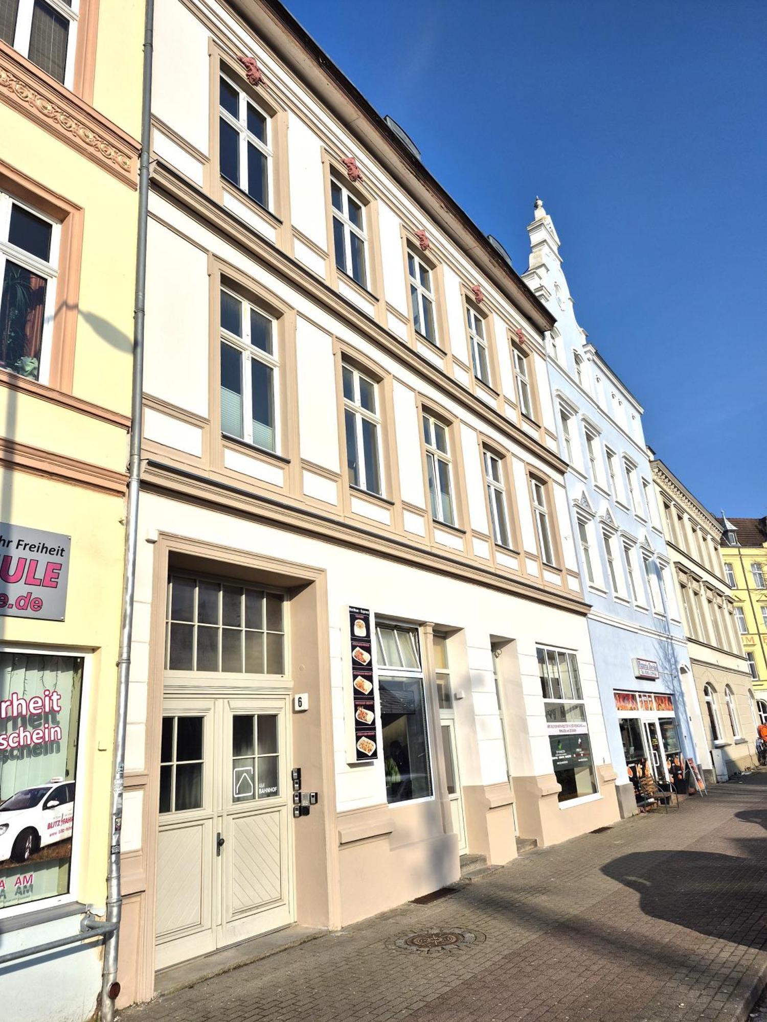 Am Bahnhof * Stralsund